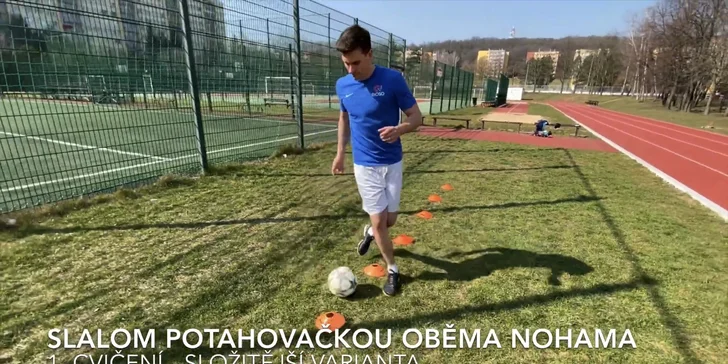 Kličkuj doma: 5 fotbalových videotréninků, na které vám stačí zahrada