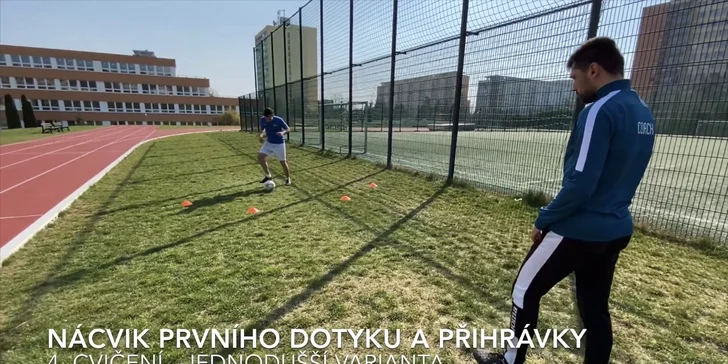 Kličkuj doma: 5 fotbalových videotréninků, na které vám stačí zahrada