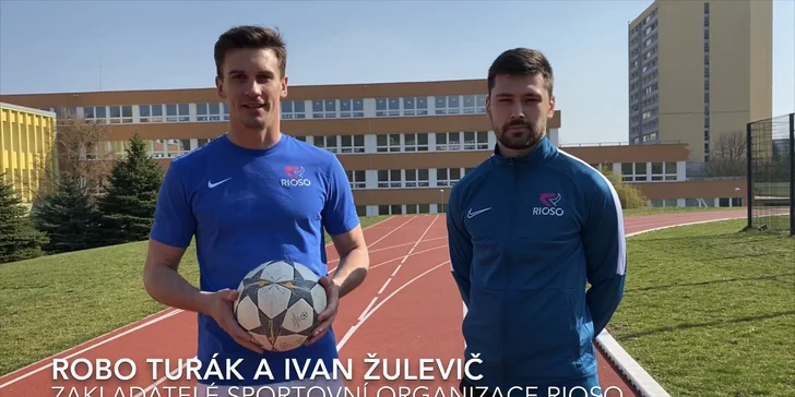 Kličkuj doma: 5 fotbalových videotréninků, na které vám stačí zahrada