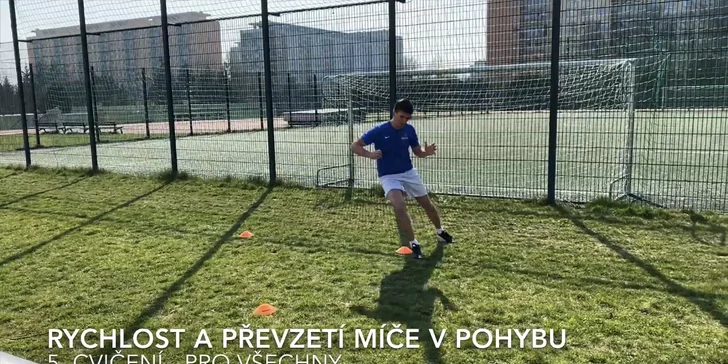 Kličkuj doma: 5 fotbalových videotréninků, na které vám stačí zahrada