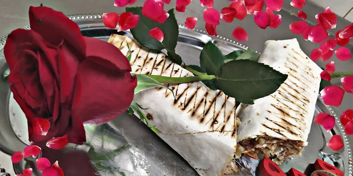 Pořádná dobrota: falafel nebo kebab v tortille, chlebu či s hranolky