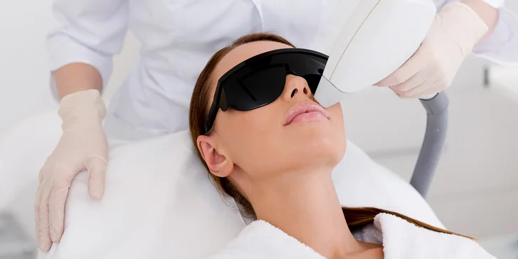 Zbavte se nežádoucích chloupků: trvalá epilace horního rtu pomocí laseru