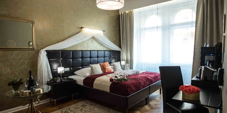 S láskou do Prahy: 4* hotel v centru, snídaně a večerní romantika na lodi