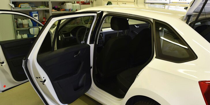 Dejte auto do pucu: mytí, dezinfekce, vysátí a čistění oken i koberců na 120–240 min.