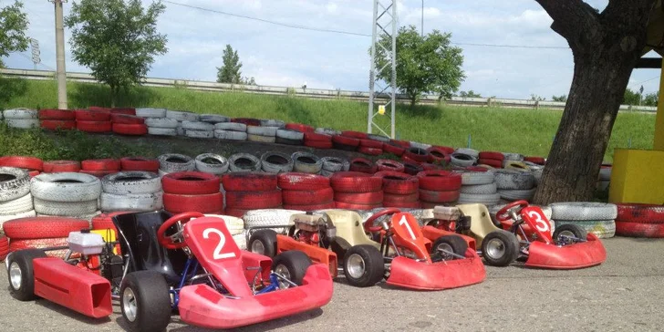 30% sleva na 4-7 jízd na motokárách v Modřicích