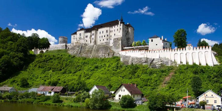 1denní výlet Po Sázavě na Český Šternberk včetně sjíždění řeky, návštěvy hradu a hospody