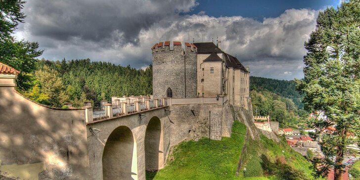 1denní výlet Po Sázavě na Český Šternberk včetně sjíždění řeky, návštěvy hradu a hospody