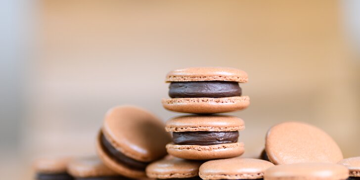 Dobroty až domů: mix 6, 10 či 20 makronek i máslové cookies s čokoládou nebo ořechy