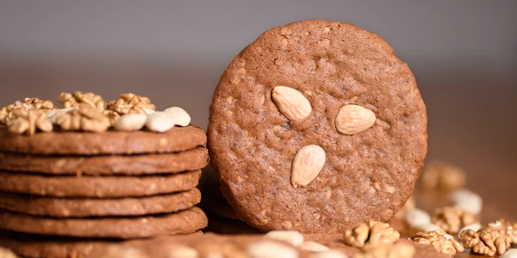 Dobroty až domů: mix 6, 10 či 20 makronek i máslové cookies s čokoládou nebo ořechy