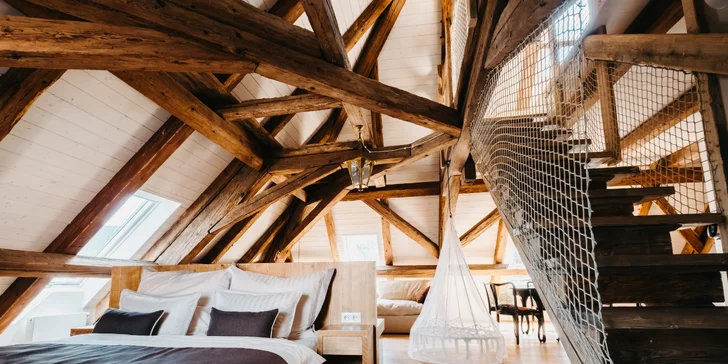 Luxusní hotel jen kousek od Prahy: pokoj či apartmá se snídaní