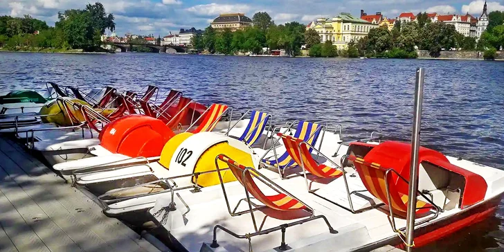 Půjčení šlapadel ve Vodpočívárně: hodinový pronájem pro 2 nebo až pro 4 osoby