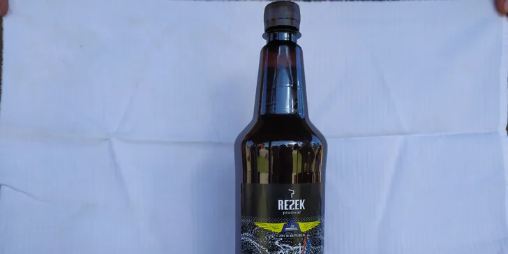 10 litrových piv z minipivovaru Rezek s sebou: světlé i polotmavé, 10°, 11° a 12°