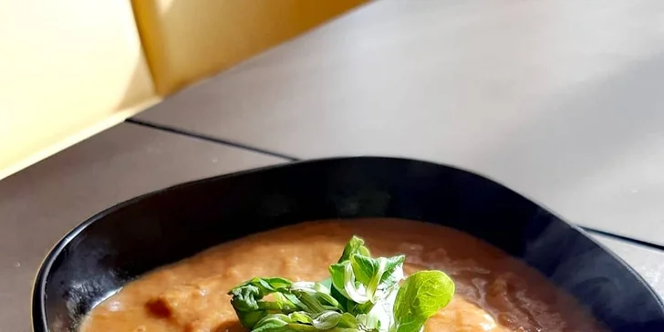 Tříchodové indické menu s sebou v 5 variantách: kuře, vepřové, krevety, paneer