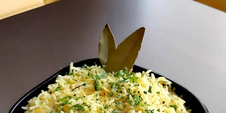 Tříchodové indické menu s sebou v 5 variantách: kuře, vepřové, krevety, paneer