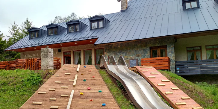 Rodinný pobyt v Krkonoších se snídaní, wellness i animačním programem pro děti