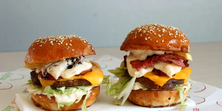 Don Corleone miniburger podle výběru i s hranolky a nápojem
