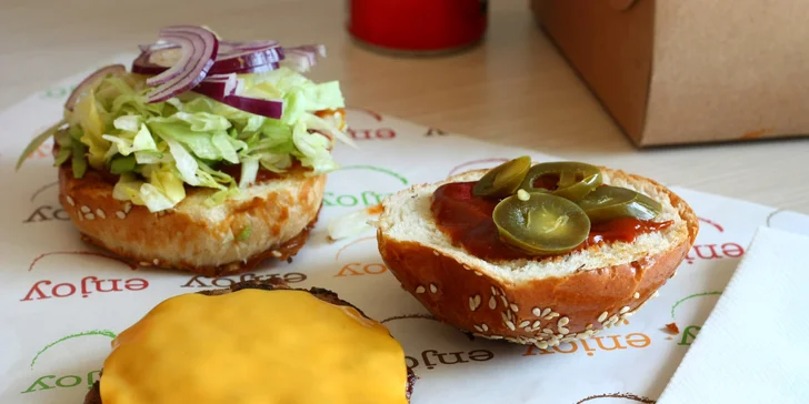 Don Corleone miniburger podle výběru i s hranolky a nápojem
