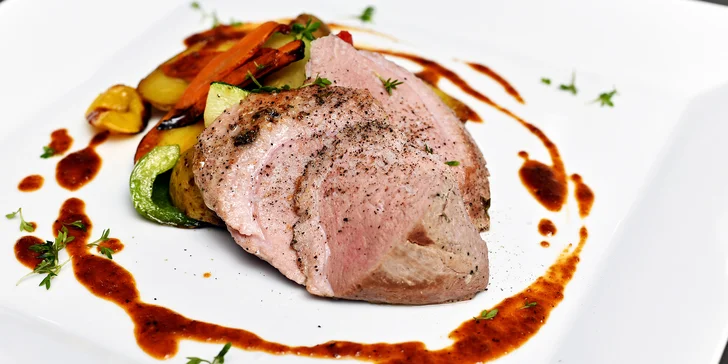 20% sleva na celý sortiment restaurace U Dobré myšlenky: burgery, líčka, řízky i palačinky