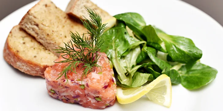 20% sleva na celý sortiment restaurace U Dobré myšlenky: burgery, líčka, řízky i palačinky