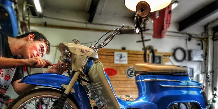 Pronájem legendární motorky Jawa Pionýr na 2, 6 nebo 12 hod.