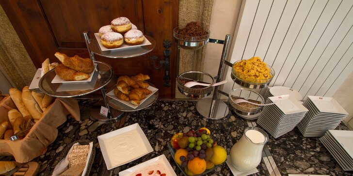 Luxusní pobyt pro dva v 5* hotelu Three Storks na Malé Straně se snídaní