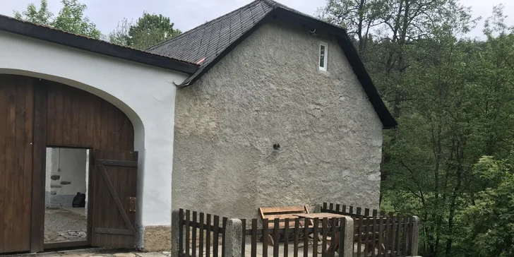 V šumavském stylu: dovolená na nově zrekonstruovaném statku až pro 20 os.