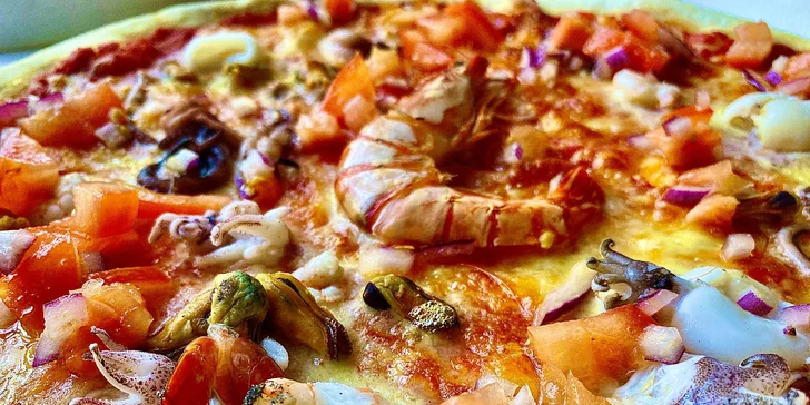 1 nebo 2 italské pizzy, výběr z 19 druhů: hawaii, quattro formaggi, tonno, piccante a další