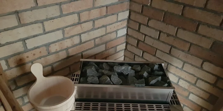 Relaxační balíček: hodina v sauně a hodina masáže dle výběru