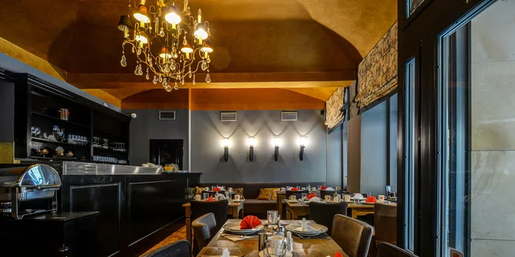 Romantika v 5* hotelu v centru Prahy: menu pro 2 osoby, lahev sektu i privátní spa