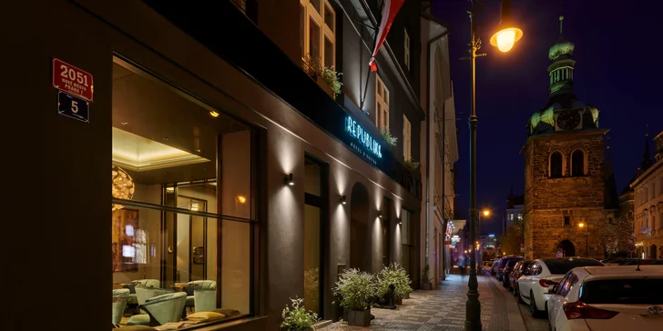 Romantika v 5* hotelu v centru Prahy: menu pro 2 osoby, lahev sektu i privátní spa