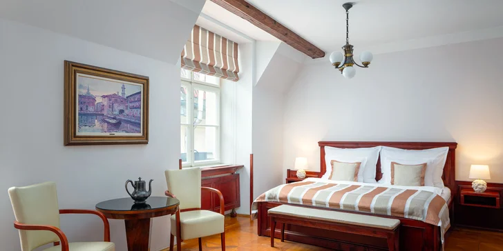 Orloj jako na dlani: pobyt ve 4* hotelu na Staroměstském náměstí se snídaní
