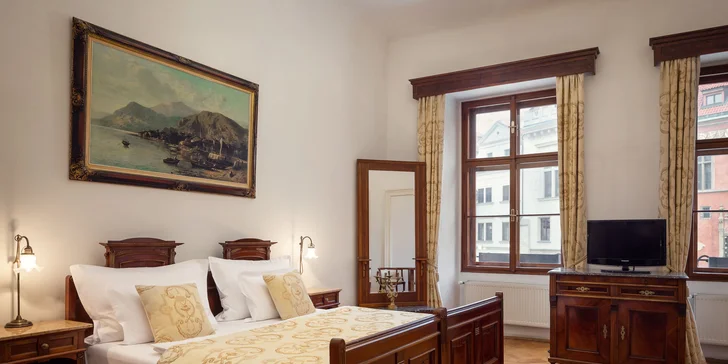 Orloj jako na dlani: pobyt ve 4* hotelu na Staroměstském náměstí se snídaní