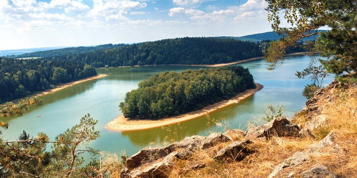 Výlet do skanzenu na Veselém Kopci, na Zelenou horu zapsanou v UNESCO a k přehradě Seč