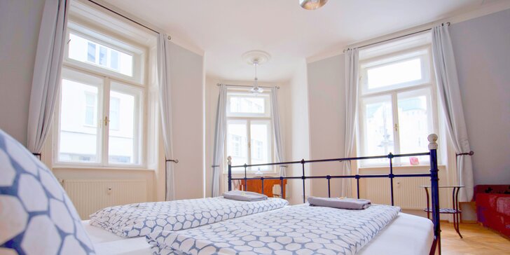 Pobyt v centru Brna: moderní pokoje až pro 6 osob a bohatá snídaně