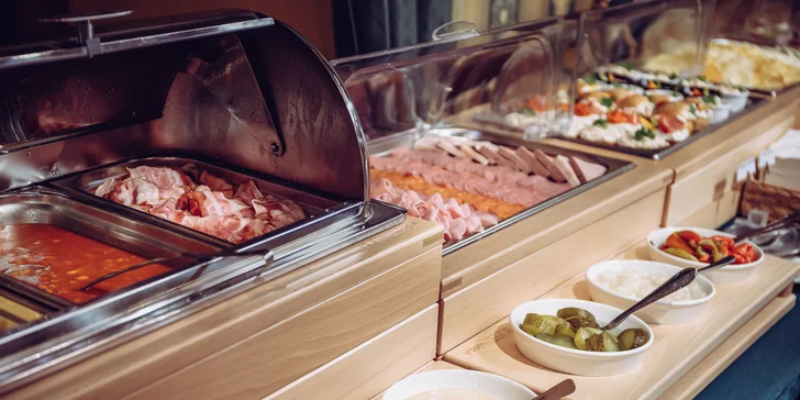 Orloj jako na dlani: pobyt ve 4* hotelu na Staroměstském náměstí se snídaní