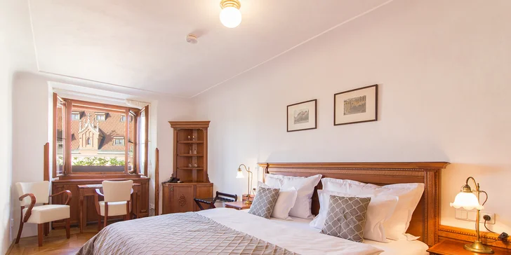 Orloj jako na dlani: pobyt ve 4* hotelu na Staroměstském náměstí se snídaní