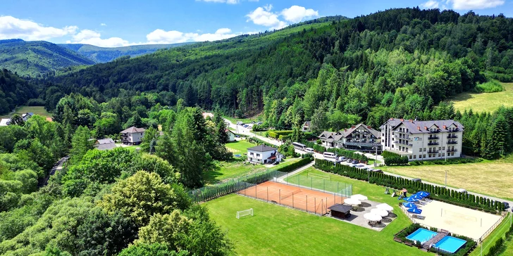 Hotel neďaleko Szczyrku: raňajky alebo polpenzia, wellness aj nabitý romantický balíček