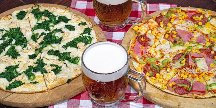 V nabídce jsou vynikající pečená kolena, na která jsou tu mistři, chacharovy pizzy, křupavá křidýlka či vyladěné burgery a další speciality. 
