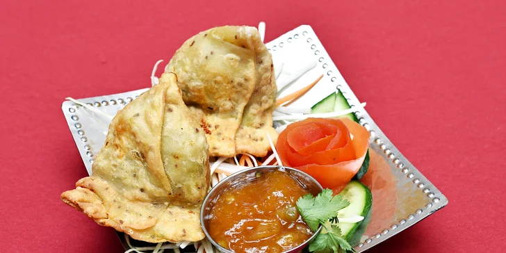 Pochutnáte si i na plněných taštičkách samosa.