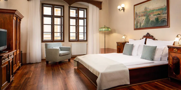Orloj jako na dlani: pobyt ve 4* hotelu na Staroměstském náměstí se snídaní