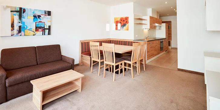 Dokonalé léto v Alpách: vybavený moderní apartmán, neomezený wellness i zábava pro děti
