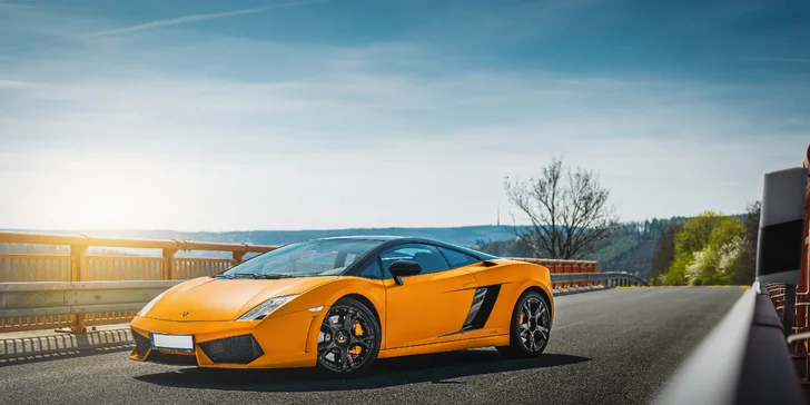 Pekelně rychlá jízda v legendárním Lamborghini Gallardo: 15–30 minut včetně paliva