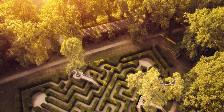Rodinná vstupenka na Loučeň: park s labyrinty neomezeně a klasická či speciální prohlídka zámku