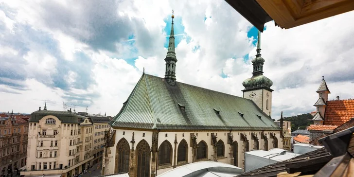 Pobyt v centru Brna: moderní pokoje až pro 6 osob a bohatá snídaně