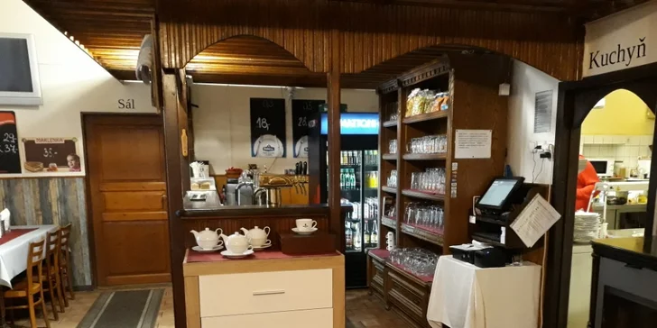 Hovězí burger, hranolky a pivo nebo nealko pro 1 či 2 osoby