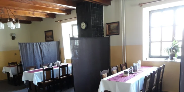 Hovězí burger, hranolky a pivo nebo nealko pro 1 či 2 osoby