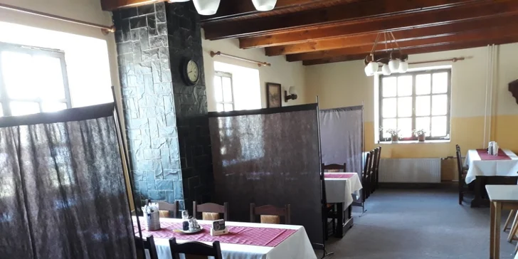 Hovězí burger, hranolky a pivo nebo nealko pro 1 či 2 osoby