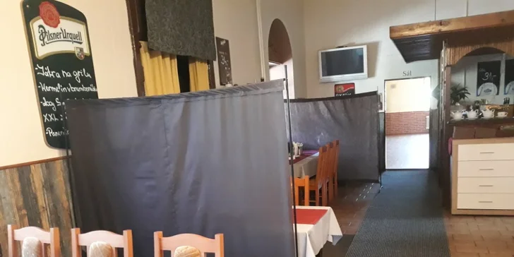 Hovězí burger, hranolky a pivo nebo nealko pro 1 či 2 osoby
