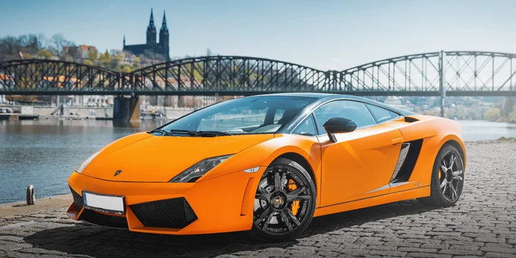 Pekelně rychlá jízda v legendárním Lamborghini Gallardo: 15–30 minut včetně paliva