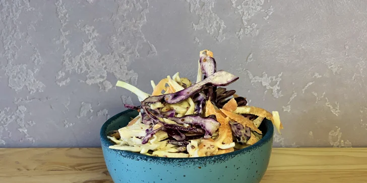Burger dle výběru: hranolky či coleslaw i domácí omáčka pro 1 nebo 2 osoby